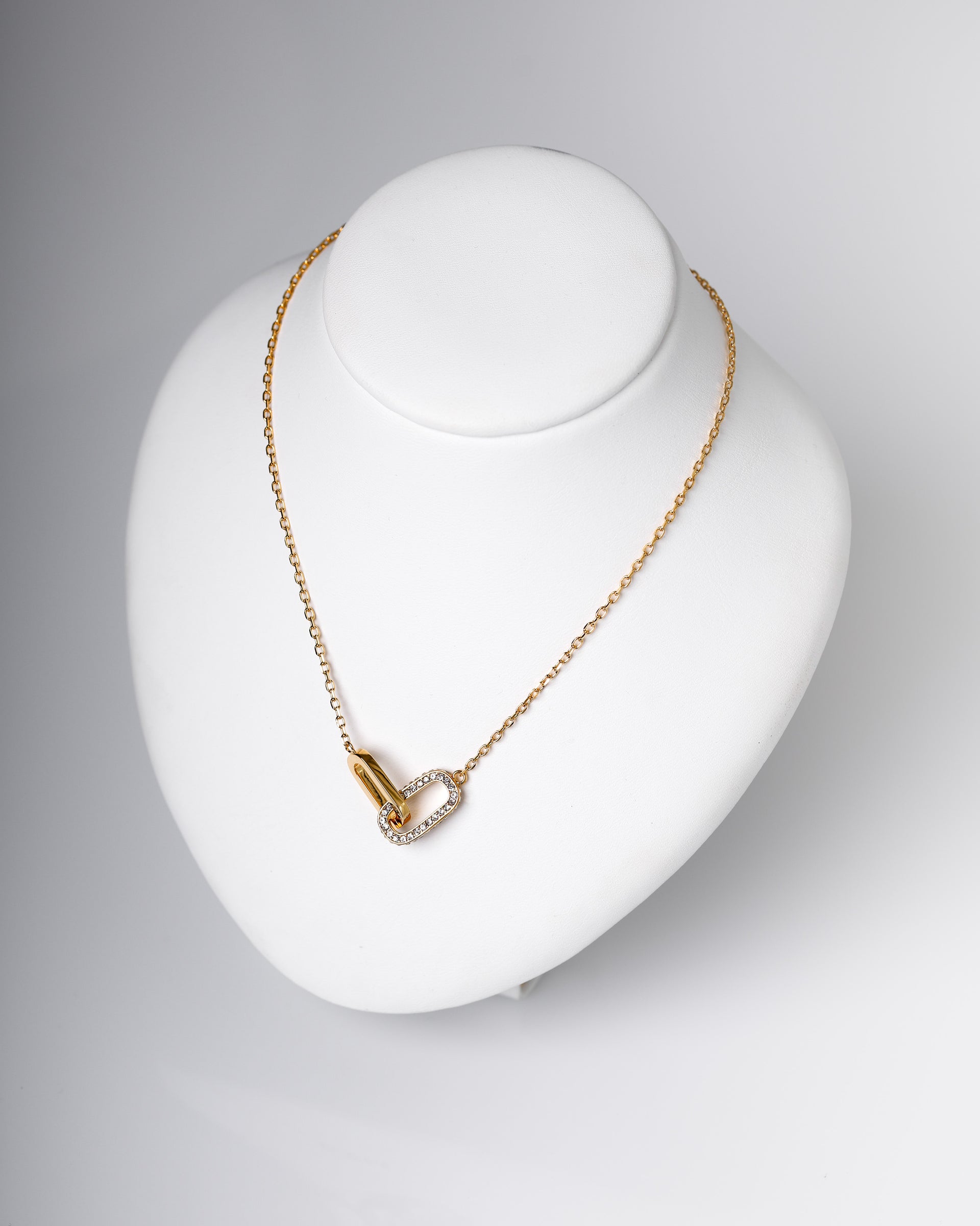 OVAL NECKLACE 18K ZIRCONIA