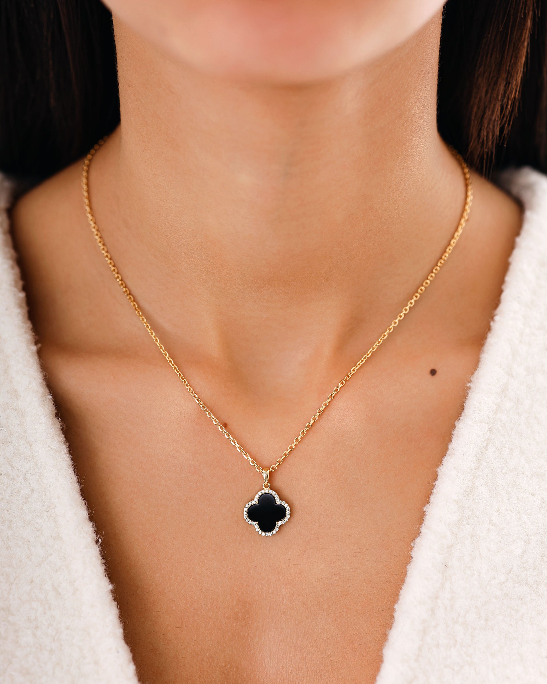 Collier Trèfle en or 18 carats noir 